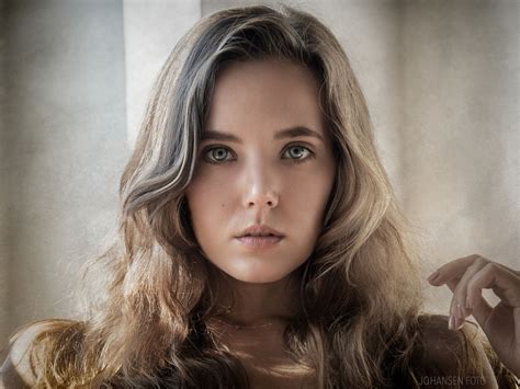 Обои на рабочий стол Российская модель Katya Clover Катя Кловер
