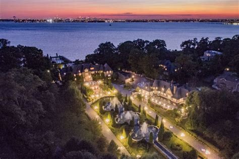 The Great Gatsby Mansion On Sale For 85 Million Teen Vogue