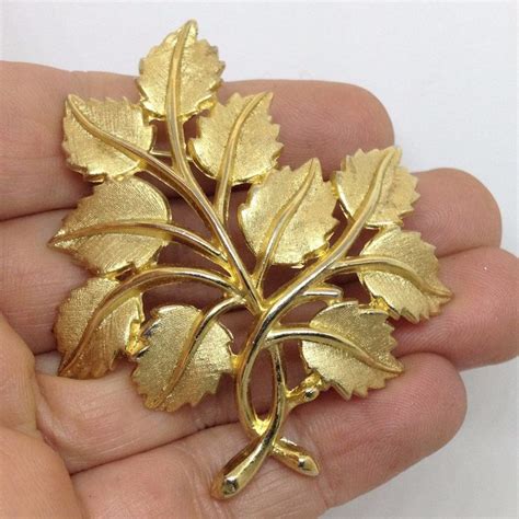 Vintage TRIFARI Signed LEAF BRANCH BROOCH PIN Gold Tone Costume Jewelry