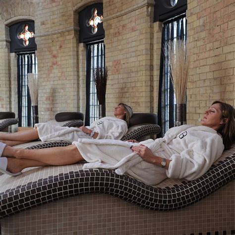 Deluxe Pamper Day For Two At A Bannatynes Spa Luxuriate With Someone Special At One Of The Uks
