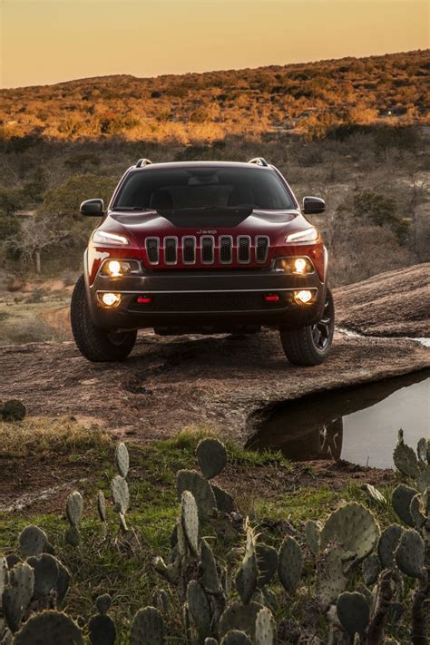 2014 Jeep Cherokee Flaunts Its New Contemporary Curves Autoblog