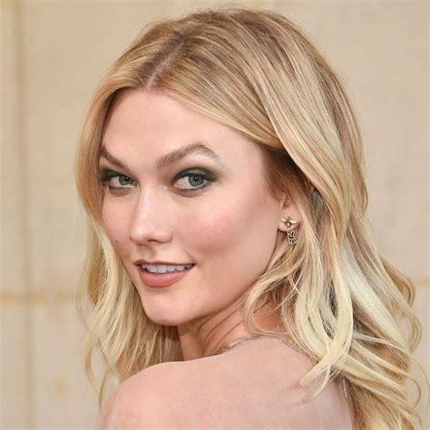 Karlie Kloss Chops 7 Inches To Debut Her New Spring Hairstyle Brit Co