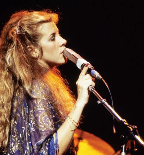 40 Candid Color Photographs Capture A Young And Beautiful Stevie Nicks