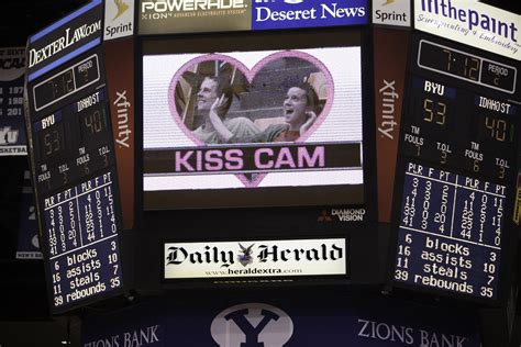 The Kiss Cam Pda At Its Finest The Daily Universe