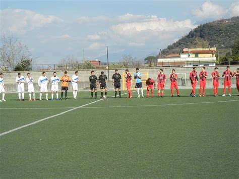 The hundreds of messages of condolence that are multiplying on many facebook boards are proof of this. Santa Maria la Carità , vittoria per 5-1 contro la Boys ...