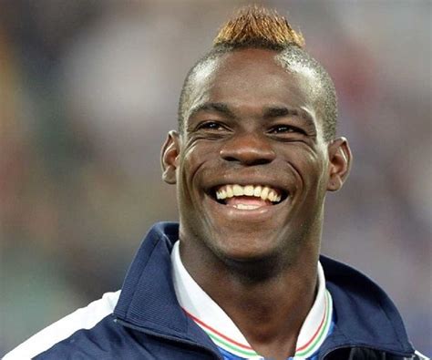 1.90 m (6 ft 3 in) playing position(s): Balotelli - Liverpool could be selling Mario Balotelli to the Chinese ... / The best goals by ...