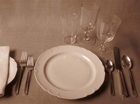 Placement Of Utensils Table Setting  Table Setting Stock Illustrations