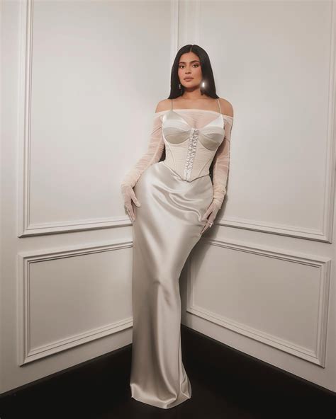 Kylie Jenner Explains Why She Wore A Wedding Dress To Met Gala 2022 I Know All News