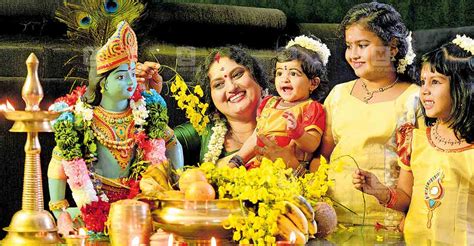 In fact, malayalam new year begins on chingam 1. നൻമകൾ നിറഞ്ഞ പുതു കാലത്തിനായുള്ള പ്രാർഥനയും പ്രതീക്ഷയുമായി ...