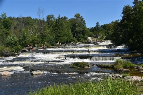 Sauble Falls Provincial Park Pay Parking Lot 954 962 Sauble Falls