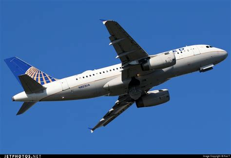 N803ua Airbus A319 131 United Airlines Kaz T Jetphotos