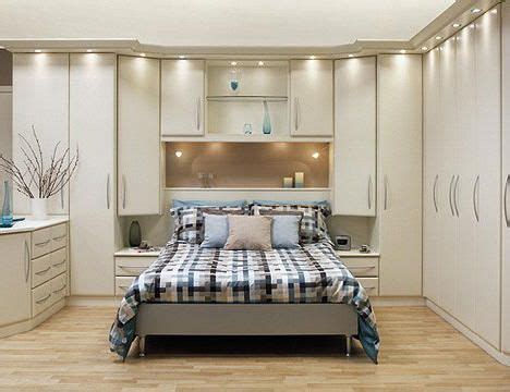 This idea allows you to use all available space inside your bedroom. Martin Brinkman adlı kullanıcının Ideas for the House ...
