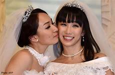lesbian couple sex japan marriage same wedding tokyo calls asia women amid wed asiaone symbolic ceremony held grow sunday
