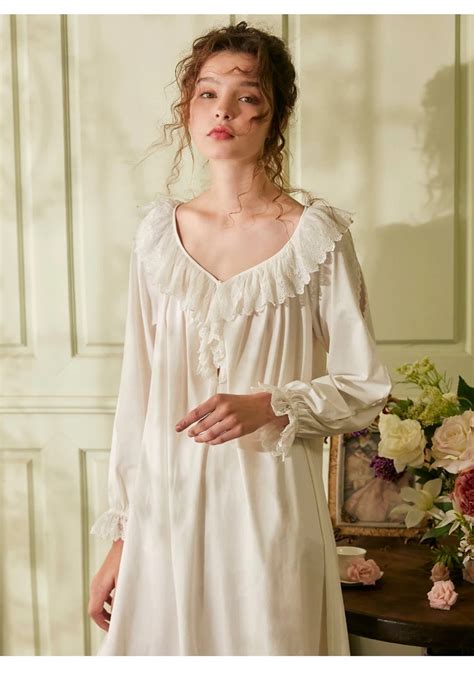 White Vintage Victorian Cotton Nightgown White Vintage Bridal Etsy