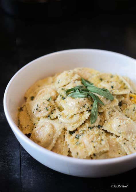 Butternut Squash Ravioli With A Sage Brown Butter Sauce Food Recipes