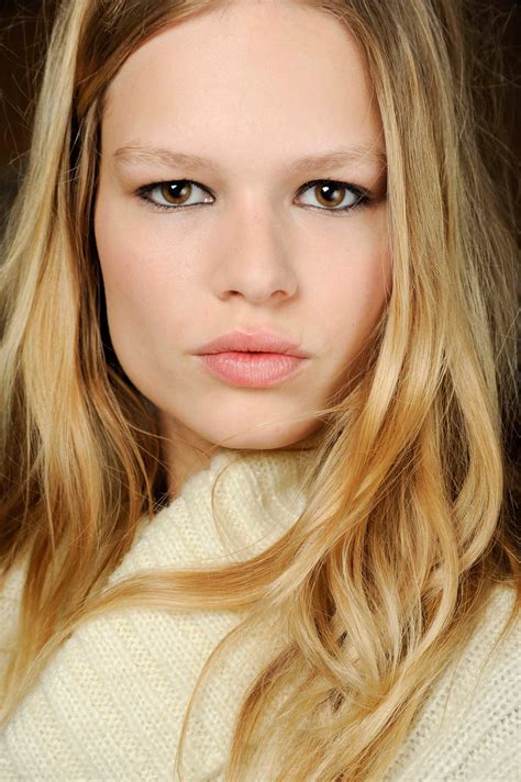 Honey blonde haircolor is super versatile. Honey Hair Color: Gorgeous Shades to Check Out