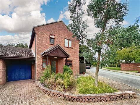 Middlefield Drive Great Finborough Stowmarket Ip14 4 Bed Detached