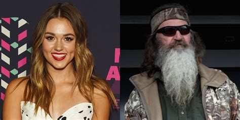 Duck Dynastys Sadie Robertson Reacts After Grandfather Phil Discovers