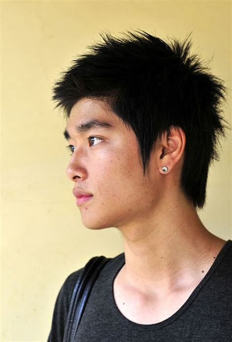 With a medium length fade with a long top and this asian men hairstyle is similar to a justin bieber haircut (when he first started his musical career. Asian Men Hairstyles 2012 - 2013 | The Best Mens ...