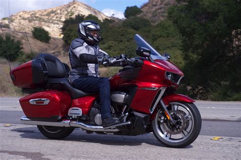 Review Of Yamaha Star Venture 2018 Pictures Live Photos And Description