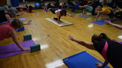 group yoga classes — lifestyles yoga