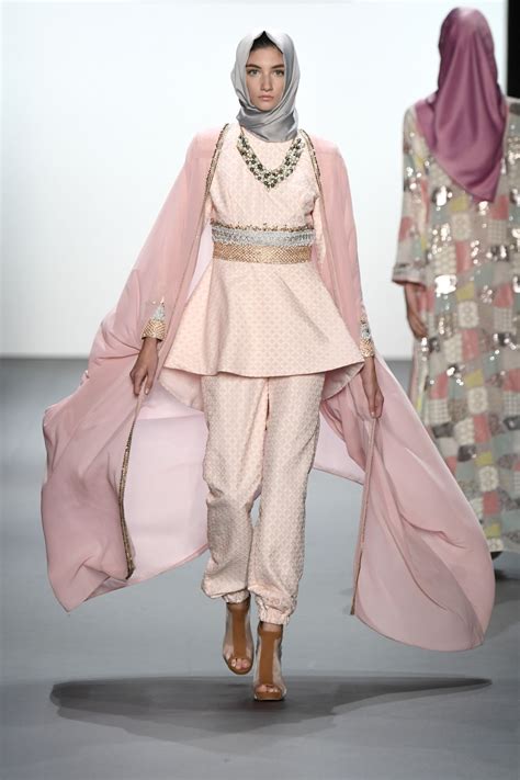 Muslim Designer Creates Amazing Hijab Fashion For New York Fashion Week