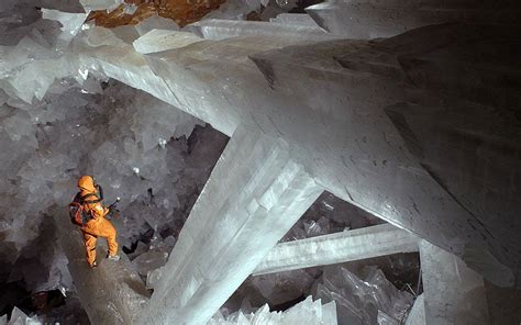 Beautiful World Crystal Cave 8 Photos