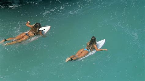 Female Surfers Flock To Uluwatu 12 February 2020 Youtube