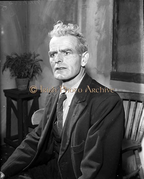 A Gael Linn Muiris O Hairt Drama Rehearsal At Damer Hall Dublin Irish Photo Archive