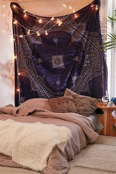 40 Best Tapestry Bedroom Ideas With Bohemian Vibes Homemydesign