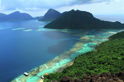 Bohey Dulang Island Sabah Malaysia By Azad Azahar Adnan