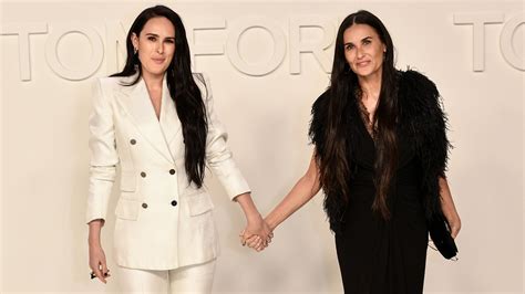 mother daughter date demi moore and rumer willis look like twins in new pics sheknows