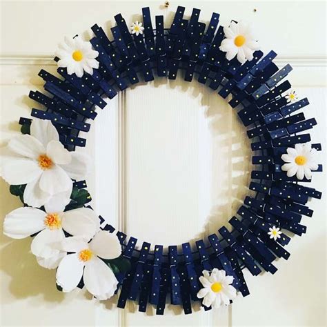 48 Best Diy Clothespin Wreaths You Can Try Today Clothes Pin Wreath