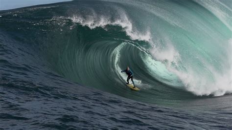 Big Wave Surfer Mark Mathews Explains The Modom Shark Leash With