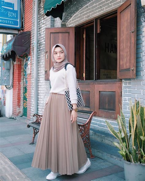Gaya Fashion Hijab Syar I Rok Jeans Hijab Fashion
