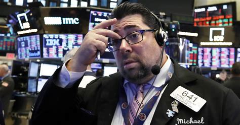 Stocks Plunge Again Dow S Two Day Loss Reaches 1 300 Points