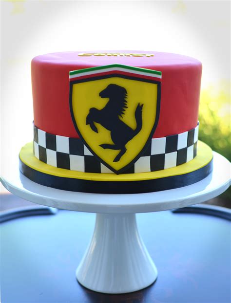 See more party planning ideas at catchmyparty.com! Ferrari Cake | Tortas de autos, Tortas temáticas, Pasteles de cumpleanos hombre carros