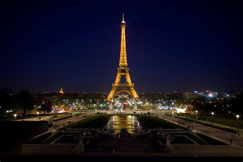 Eiffel Tower Images Hd At Night Eiffel Tower Wallpapers At Night Dark