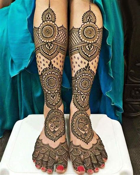 Latest Mehndi Designs For Legs