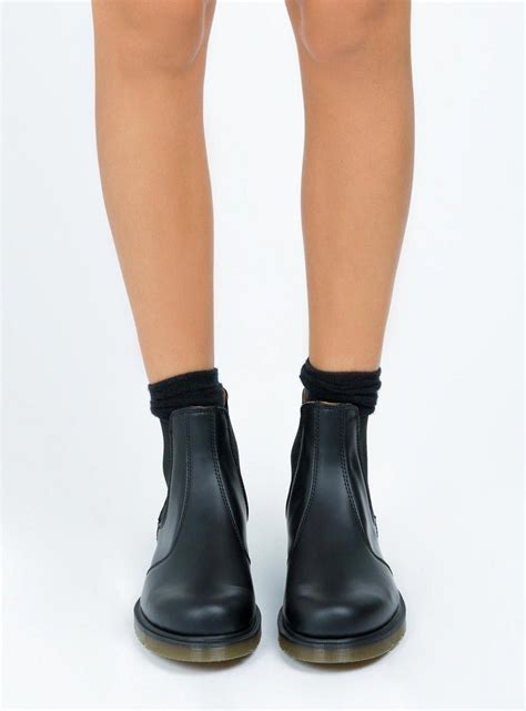 Martens in a classic silhouette that stands the test of time. Dr. Martens 2976 Chelsea Boots #DocMartensoutfit in 2020 ...