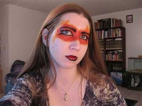 Worlds Worst Makeup Fails Revealed In Toe Curling Snaps Daily Mail