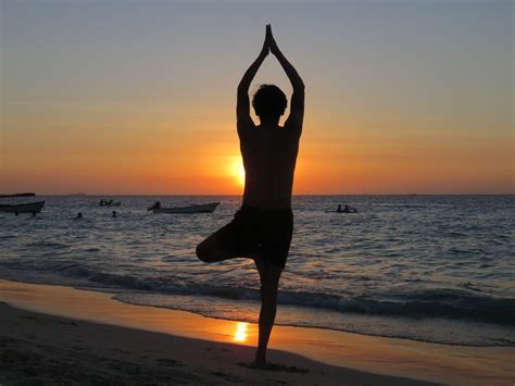 Is Naked Yoga For You This Expert Believes It S More Beneficial Than
