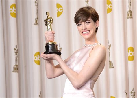 Why Did People Hate Anne Hathaway Life And Style