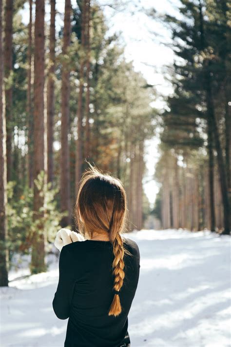 A Simple Braid for the Outdoorsy Girl | Outdoorsy girl, Easy braids ...