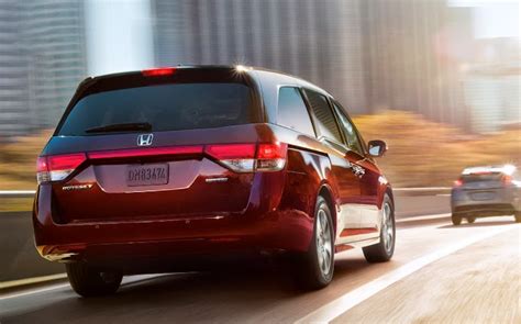 Honda has recalled 241,000 minivans due to a fire risk caused by wiring issues. Honda Odyssey: recall do... logotipo