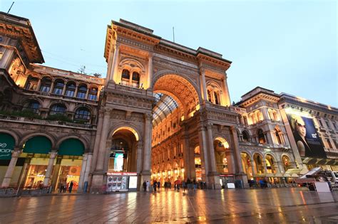 Galleria Vittorio Emanuele - Gobbi 1842 Milano