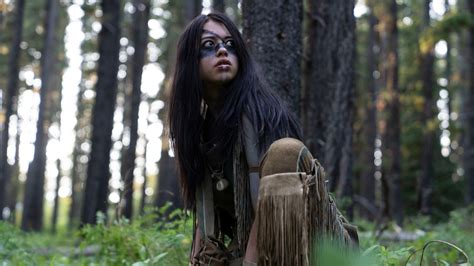 Amber Midthunder As Naru Dakota Beavers As Taabe Dane Diliegro Predator