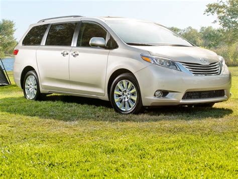Toyota Sienna Gets More Power Higher Price For 2017