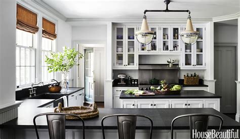 Modern design trends in 2020 are focusing on the use interesting textures and contrasting colors, in if you think you want some pops of bright color in your kitchen but aren't ready to commit to bright. 55 Best Kitchen Lighting Ideas - Modern Light Fixtures for ...