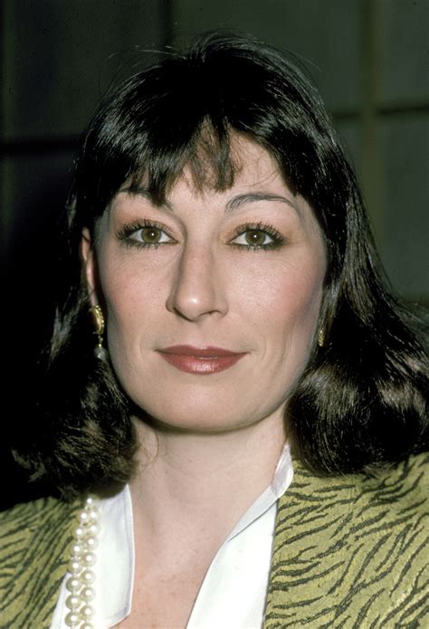 As She Turns 72 Enjoy 12 Of Anjelica Huston’s Best Vintage Beauty Moments British Vogue